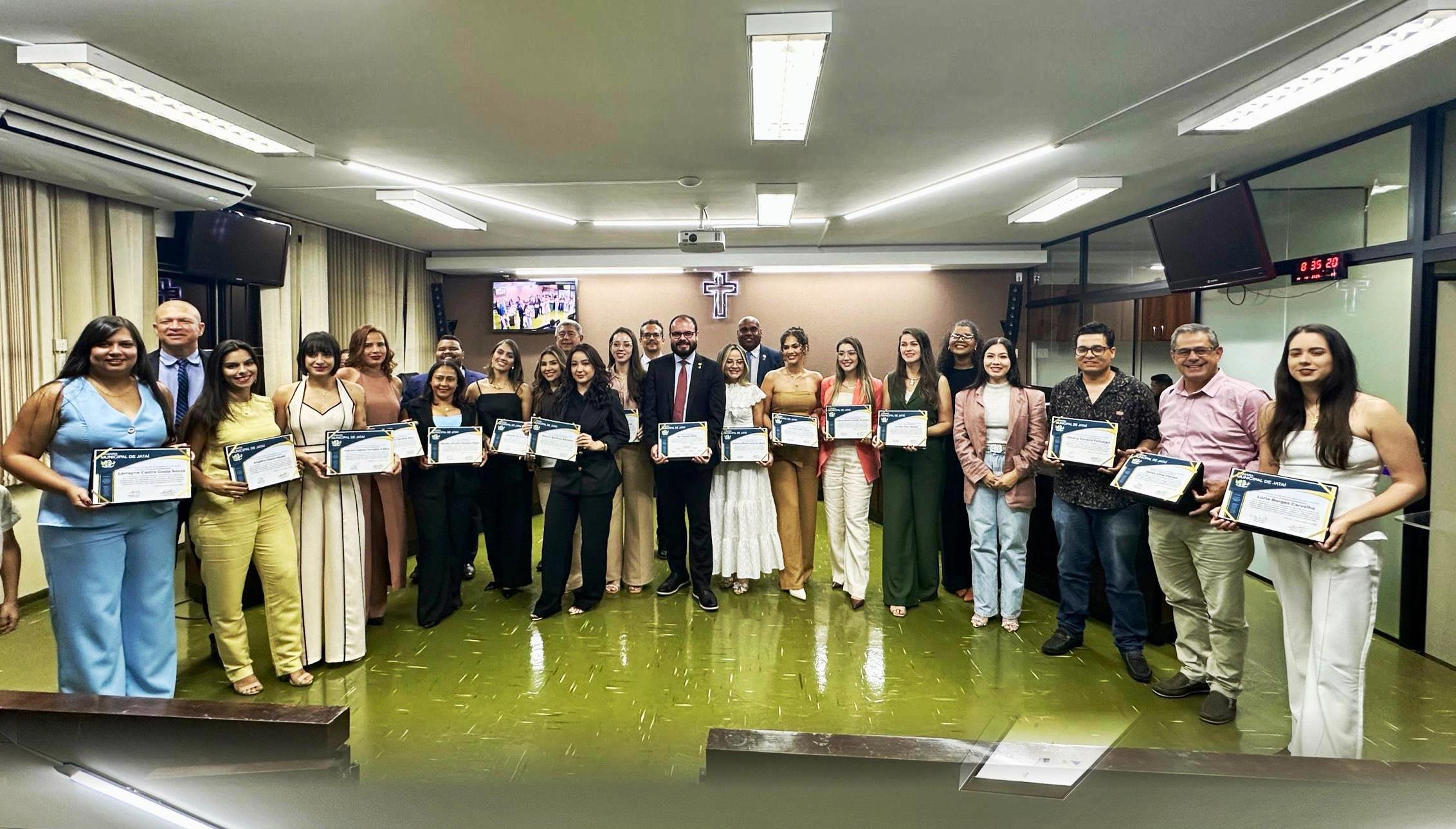 Homenagem camara de jataí profissionais
