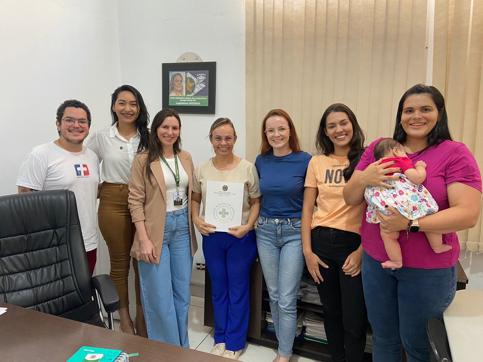 cargo biomédico campo verde Bruna Regina Arruda fiscal Thayse Dapper e os biomédicos Glauber Henrique Santos da Silva Ana Paula Stange Antonioli Glayce Esposito Castro e a estudante de Biomedicina e Edna Queiroz